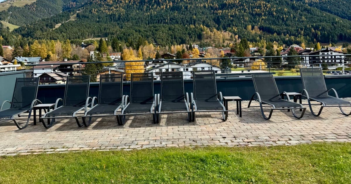 Urlaub mit Hund in Seefeld: Wege, Regeln und Badeplätze